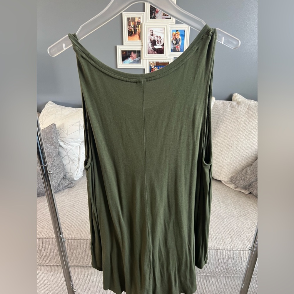 Old navy luxe tank - Picture 3 of 3